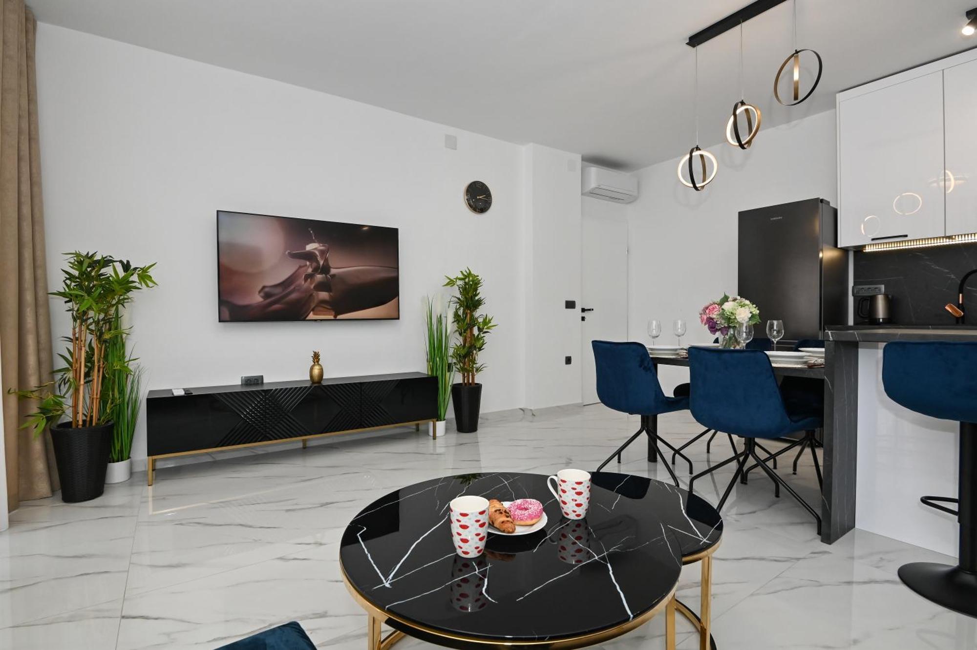 Luxury Gloria Old Town With Sea View Apartment *