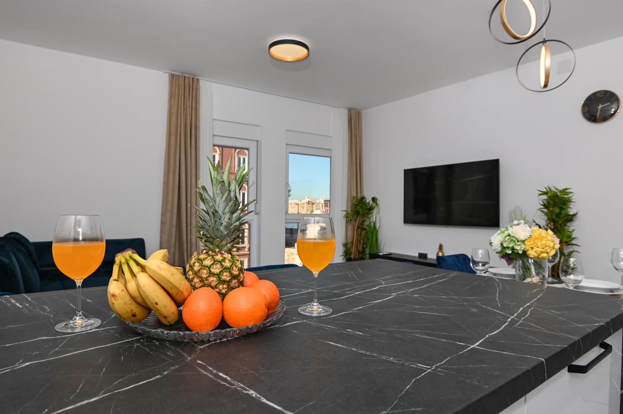 Luxury Gloria Old Town With Sea View Apartment *