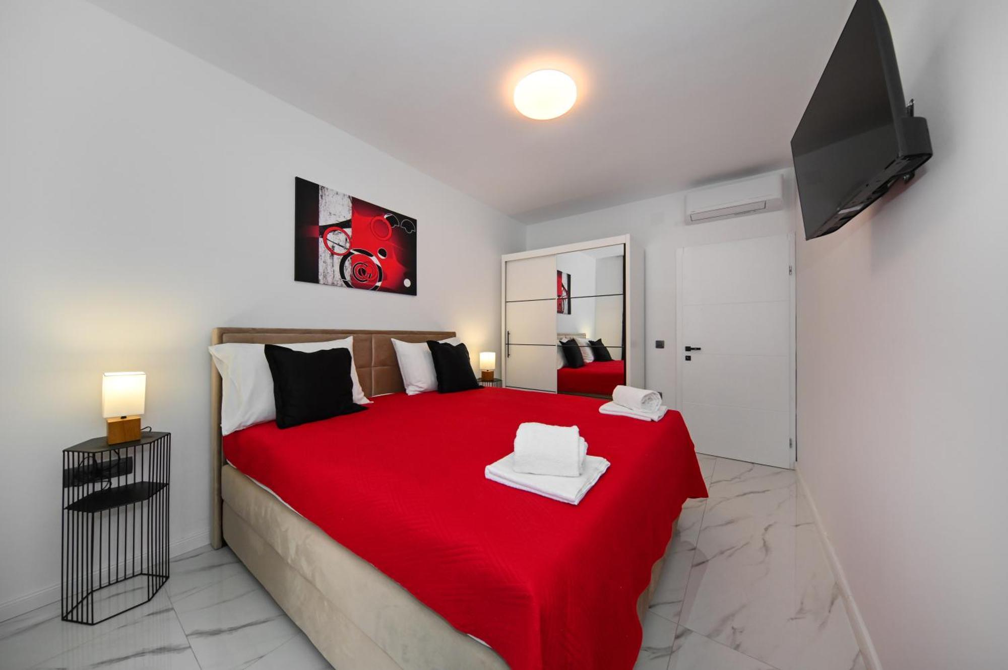 Luxury Gloria Old Town With Sea View Apartment *